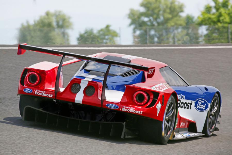  Ford GT Race Car 2016 года  (фото 33 из 46)